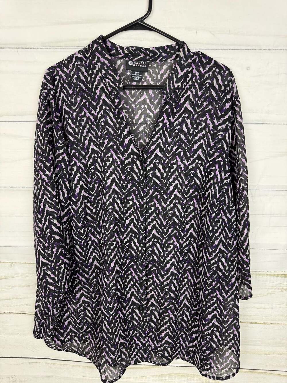 Maggie Barnes Plus Size 24W V-Neck Chiffon Tunic Blouse Zig Zag Print